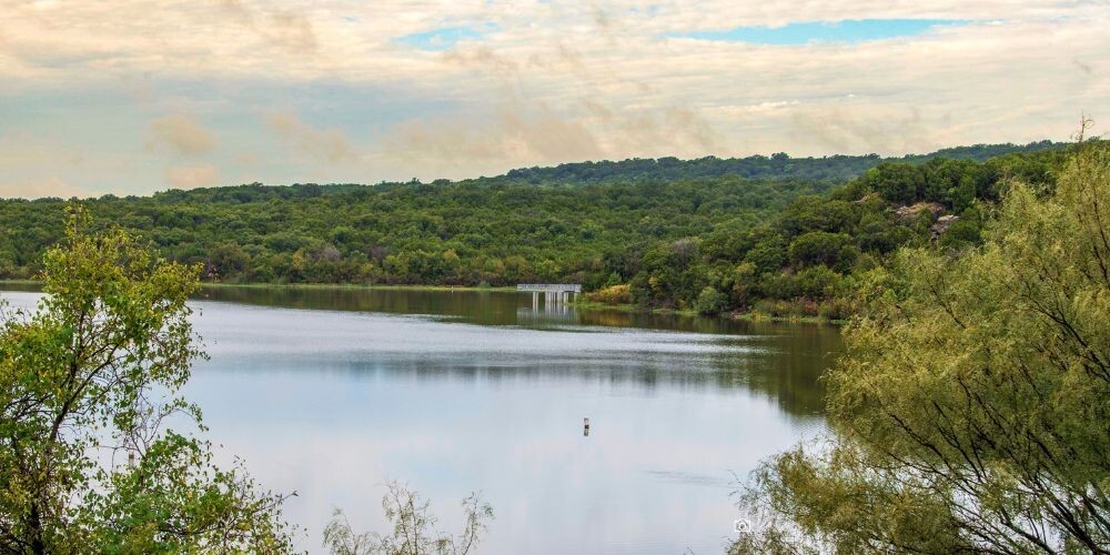 Waterfall in landscape of Palo Pinto Mountains SP, link