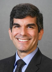 Mario Hernandez Headshot