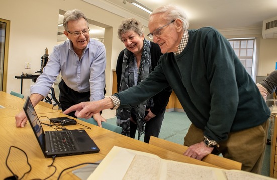 Our Archives service volunteers are going on tour