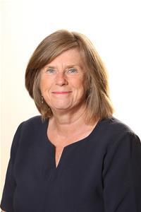 Photo of Lynne Schuller