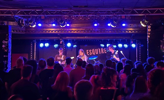 Esquires, Bedford - Bedford Breakthrough