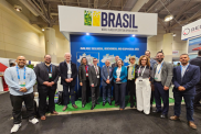 Representatives from the Serviço Geológico do Brasil and BGS at the signing event. Copyright: GSB