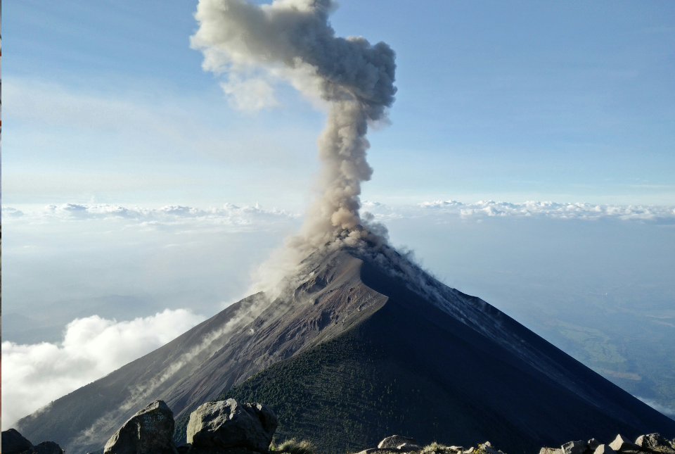 Volcanic eruption. © Gary Saldana, Unsplash.