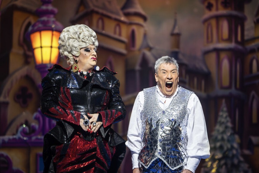 Image by Phil Tragen