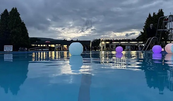 Full moon swims