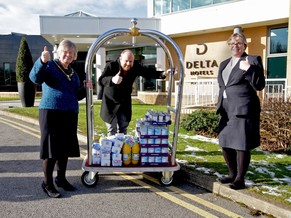 Broxtowe Mayor with hotel staff and food donations