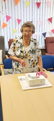 DL cutting her cake at her 101 birthday