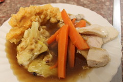 Chicken lunch with mash and leeks 