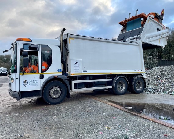 A Broxtowe Borough Council  recycling vehicle delivering glass to Kimberley Depot