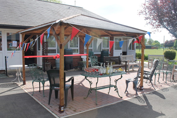 Gazebo Lombard Lodge