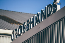 Crosshands
