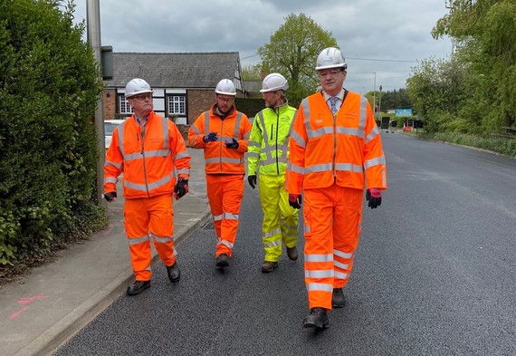 Cllr Browne visits the A530 patching work