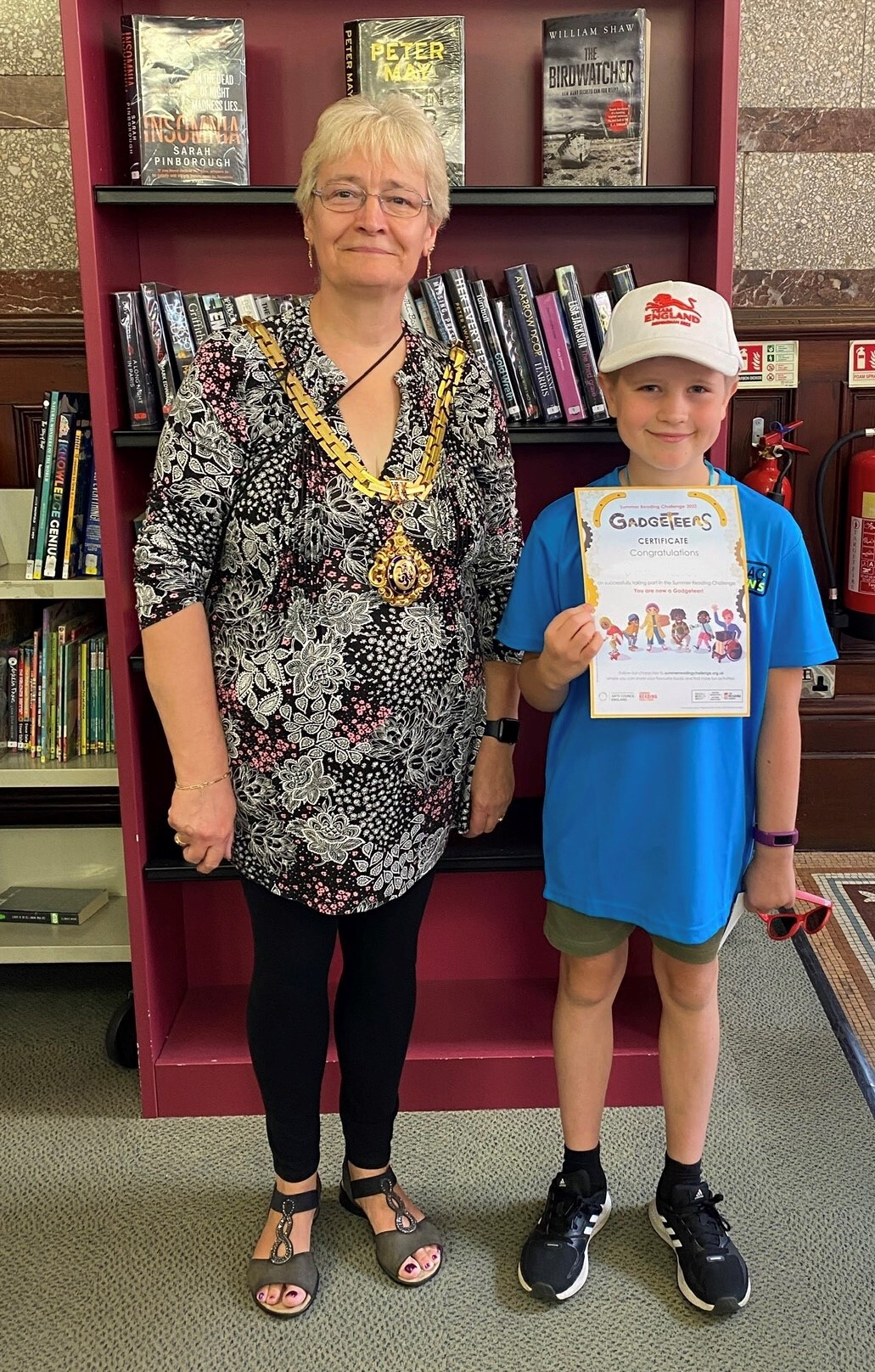 Mayor of Macclesfield presenting an award to a young boy