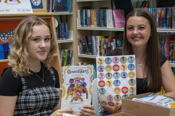 Young summer reading challenge volunteers