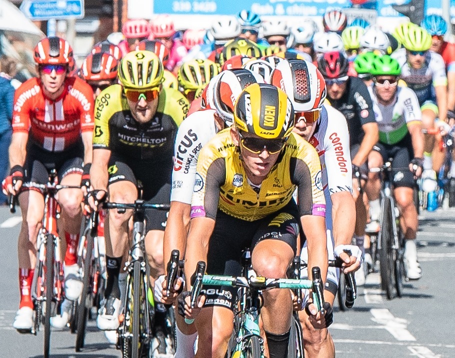 Cycle race in ellesmere Port