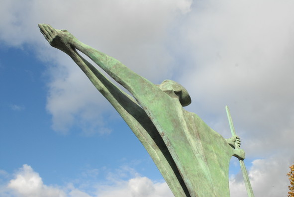 Statue at Junction 9