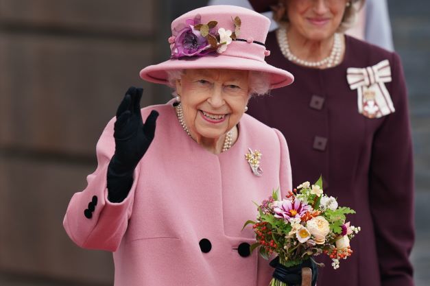 Queen Elizabeth II official platinum jubilee pic