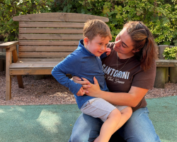 mum Elizabeth with child at family hub best start in life