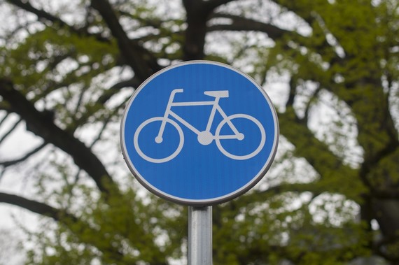 cycling road sign