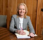 donna manson chief executive