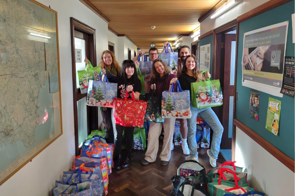 Staff packing hampers