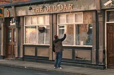 The old oak film image
