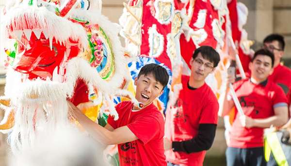 Chinese dragon racing 