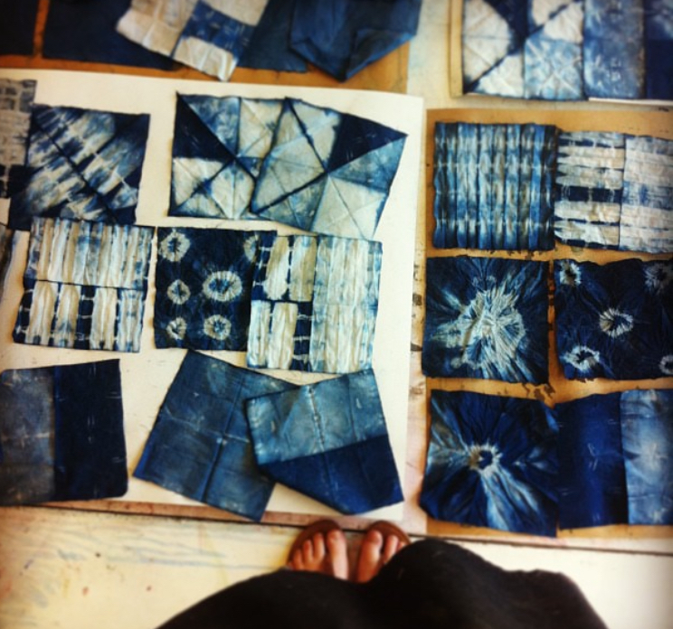 Examples of patterned dyed indigo textiles