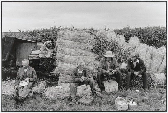 Reedcombers’ tea-break, Westacott, Riddlecombe, June 1974 Photograph by James Ravilious © Beaford Arts