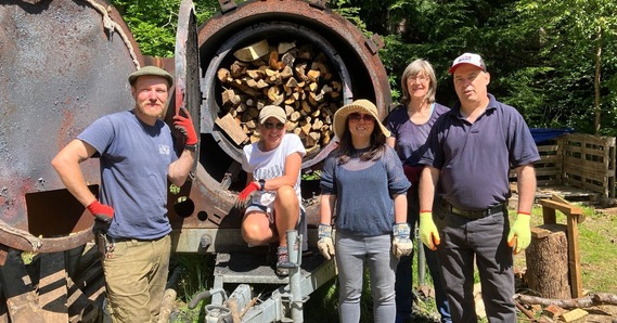 Discover Your Doorstep participants at Offwell Woods