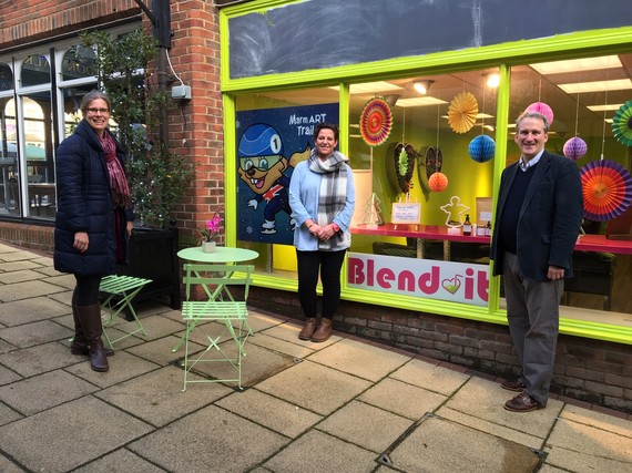 Photo outside Blend It, Alton