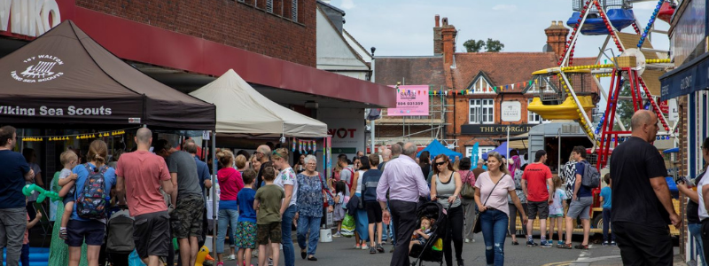 Lots of people gathered at summer fair in Walton