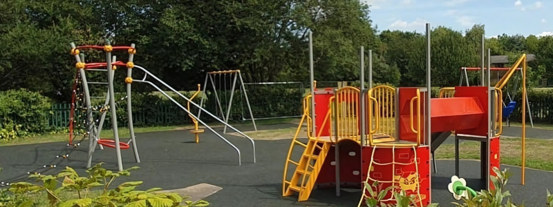 Play equipment Long Ditton