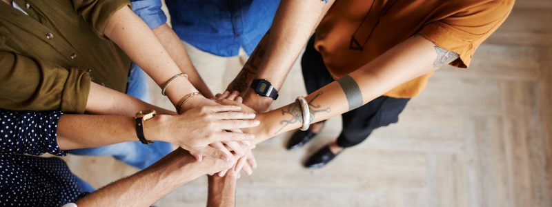 Hands in a circle ( collaboration )