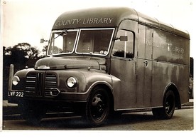 DDX1282/49/3 Travelling Van photograph