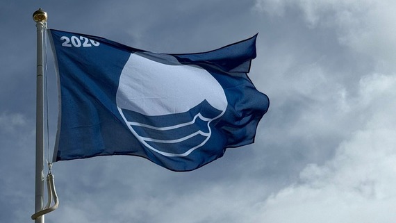 Blue flag