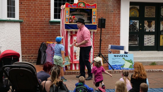 High Street summer entertainment