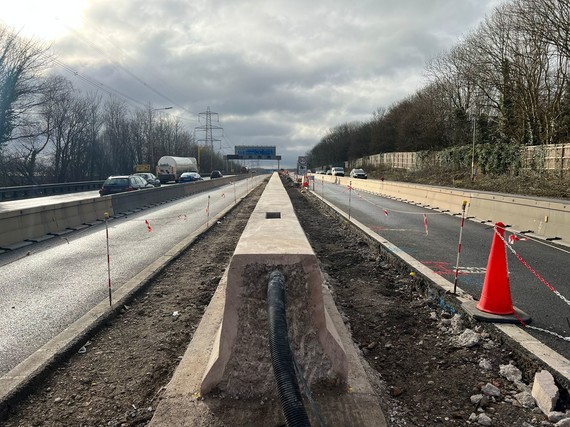 M3 junction 9-14 concrete barrier taking shape