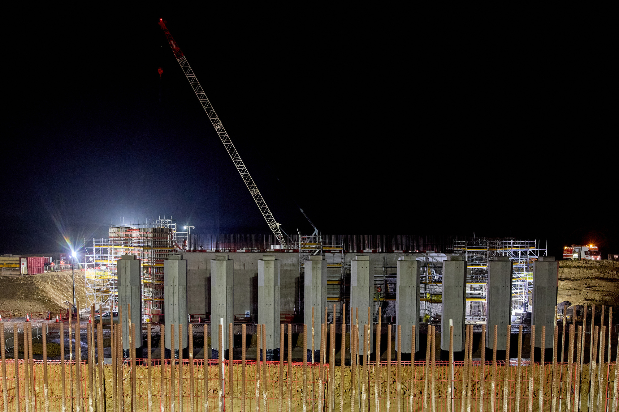 Image of central piers at Gloucestershire Way Crossing Bowl 