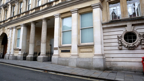 Image of the front of Bristol Crown Court building