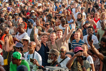 Image of the Main Stage crowd enjoying the Lambeth Country Show 2022.