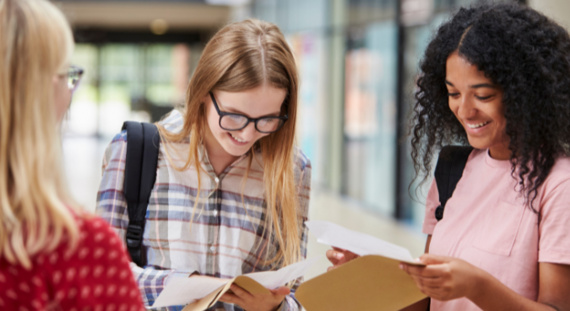 Students collect GCSE results