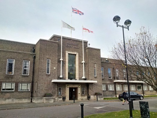 Havering Town Hall 700 px wide