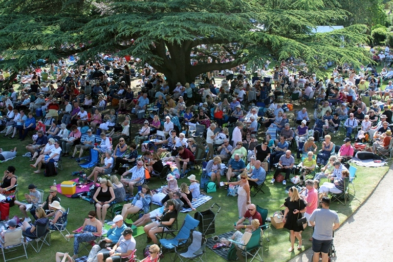 Langtons Concert crowd 2 June 2019