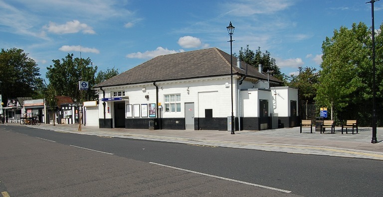 Gidea Park station Aug 2019