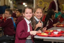 Children eating lunch 2019