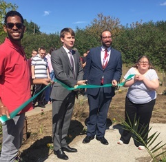 Leader at Avalon Road Sep 2019