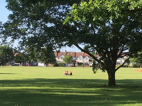 Harrow lodge Park in sunshine June 2020