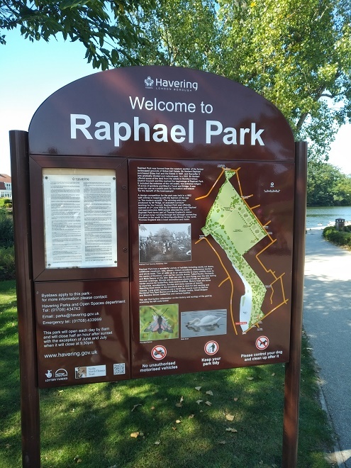Raphael Park sign Sep 2020