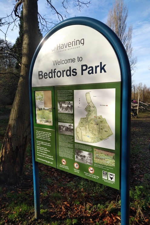 Bedfords Park sign